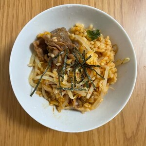 ビビンバ味！？牛肉とキムチの炊き込みご飯